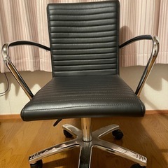 オフィスチェアの画像