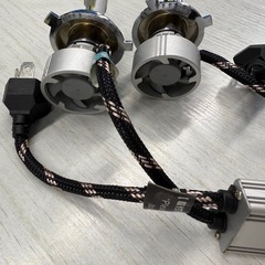 HID屋　LEDヘッドライト　H4ハイローの画像
