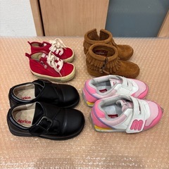 キッズシューズ Aprica ミキハウス MINNETONKAの画像
