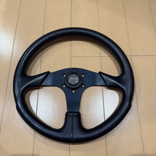 MOMO ステアリング　35パイ