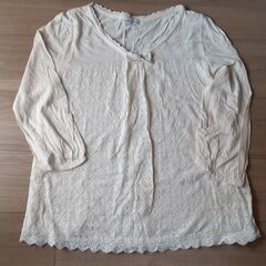 ♪ 美品 ♪　2枚セット売り earth music&ecologyレース トップスの画像