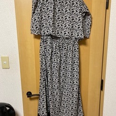 花柄ワンピースの画像