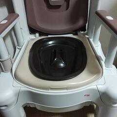 安寿ポータブルトイレFX30ベージュ色の画像