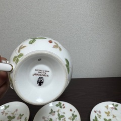 WEDGWOOD 花柄 ティーカップ ソーサーセットの画像