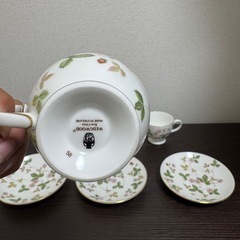 WEDGWOOD 花柄 ティーカップ ソーサーセットの画像