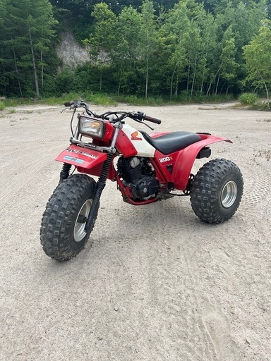 ホンダ　バギー！ATC200