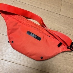 adidas ショルダーバッグの画像