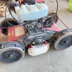 実働❗️
クボタ　自走式草刈機4WDの画像