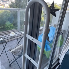 ダイソン掃除機　スタンドの画像