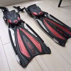 ウェットスーツ、フィン、ブーツとグローブセット　ダイビングバッグ付きの画像