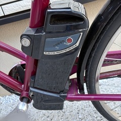【電動アシスト自転車】26インチ／シマノ5段変速／充電器付きの画像