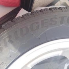 ブリジストン スタッドレスタイヤ 155/65r14の画像
