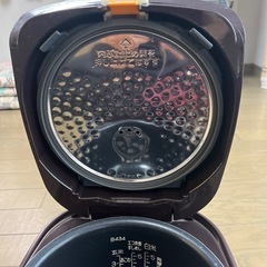 象印5．５.5合炊き炊飯器の画像