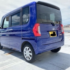 とても綺麗な車の画像