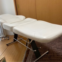 施術用ベッドの画像