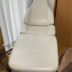 施術用ベッドの画像