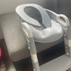 ステップ付き補助便座の画像