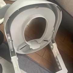 ステップ付き補助便座の画像