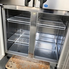 業務用　ホシザキ  4ドア冷蔵冷凍庫　冷蔵430L/冷凍129L  製造番号E204924　中古品の画像