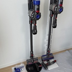 Dyson v7/v8 2本セット、スタンド付属の画像
