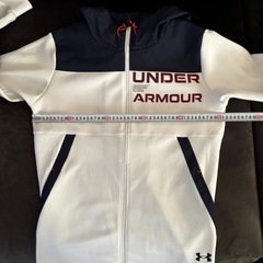 【UNDER ARMOUR】バイカラージップアップパーカー　Lサイズの画像