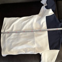 【UNDER ARMOUR】バイカラージップアップパーカー　Lサイズの画像