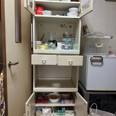 茶箪笥コンセント付き
の画像