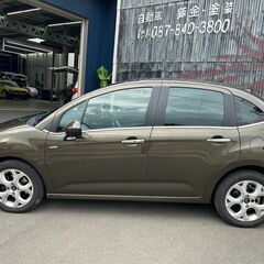 シトロエン　Ｃ3　車検整備2年付き！　ガラストップルーフ　ＥＴＣ　社外バックカメラ　の画像