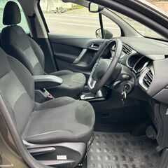 シトロエン　Ｃ3　車検整備2年付き！　ガラストップルーフ　ＥＴＣ　社外バックカメラ　の画像