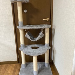 3段キャットタワーハンモック付きの画像