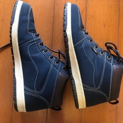 男性用カジュアルシューズの画像