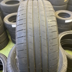 無料タイヤ　215/55R18の画像