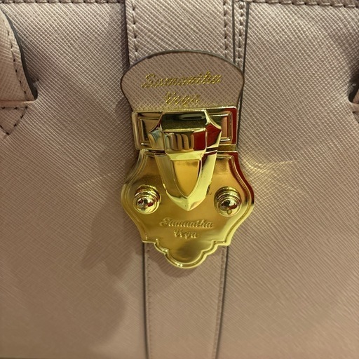 Samantha Thavasaのハンドバッグ