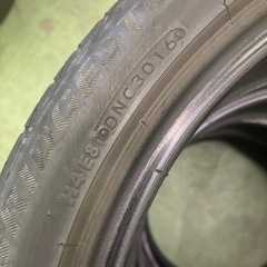 無料タイヤ　225/45R19の画像