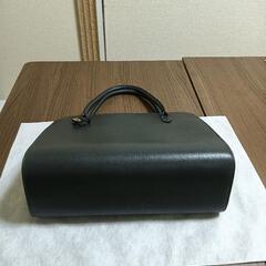 未使用近い美品。DELVAUX デルヴォー　オールレザー　ハンドバッグの画像