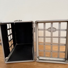 アルミ製ペットキャリー(小型犬用)の画像
