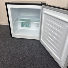 【受渡者様決定】　冷凍庫　32L 小型　2019年製の画像