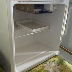冷蔵庫　TOSHIBA　レトロ ミニ ホテル 旅館 単身　　の画像