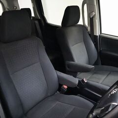 トヨタ ヴォクシー　ハイブリッド 　Ｖ　入庫しました(^o^)丿の画像