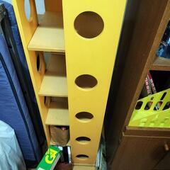 回転する本棚の画像