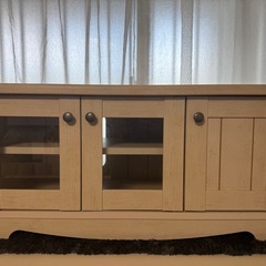 テレビボードの画像