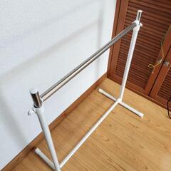 ハンガーラックの画像