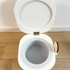 3coins　スリコ　おままごと用　炊飯器の画像