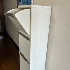 3段ゴミ箱の画像