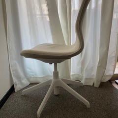 IKEA デスクチェア(キャスターなし)の画像