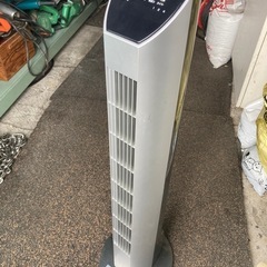 アイリス　タワーファン　扇風機 動作正常　リモコン付きの画像