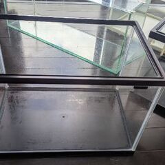 水槽を格安でお譲りします、多少の値引きも可能です！の画像