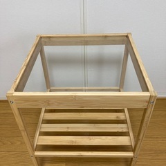 IKEA NESNAベッドサイドテーブルの画像