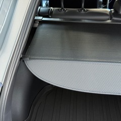 カローラクロス用トノカバー
の画像