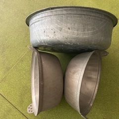 一部錆びた金タライ　金属鍋　まとめて300円　未使用の画像